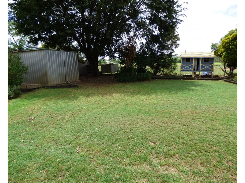 75 Church Street, St George QLD 4487