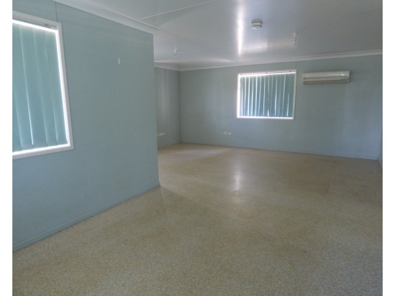 13 George Street, Bollon QLD 4488