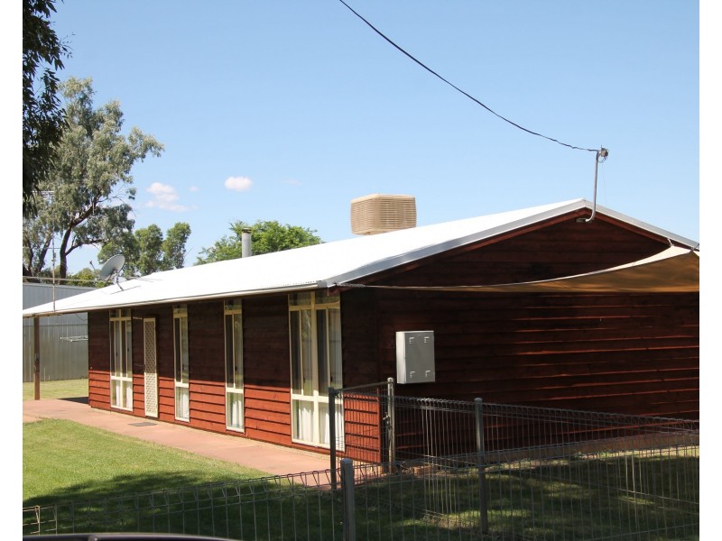 9 Carnation Avenue, St George QLD 4487