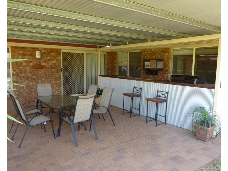 145 Arthur Street, St George QLD 4487