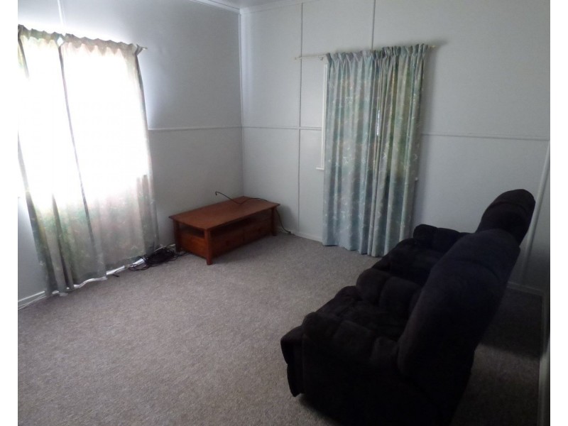 143 Alfred Street, St George QLD 4487