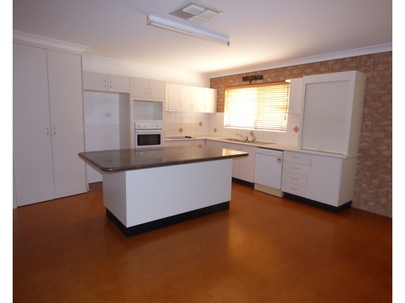 1 – 11 Dyball Street, St George QLD 4487