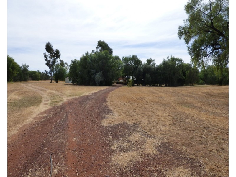 1 – 11 Dyball Street, St George QLD 4487