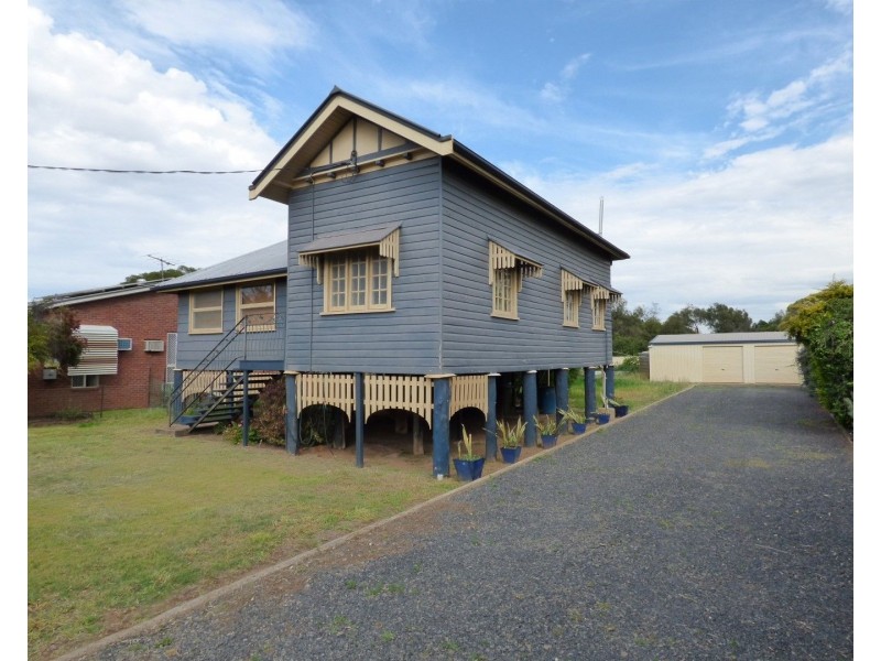 82 Alfred Street, St George QLD 4487