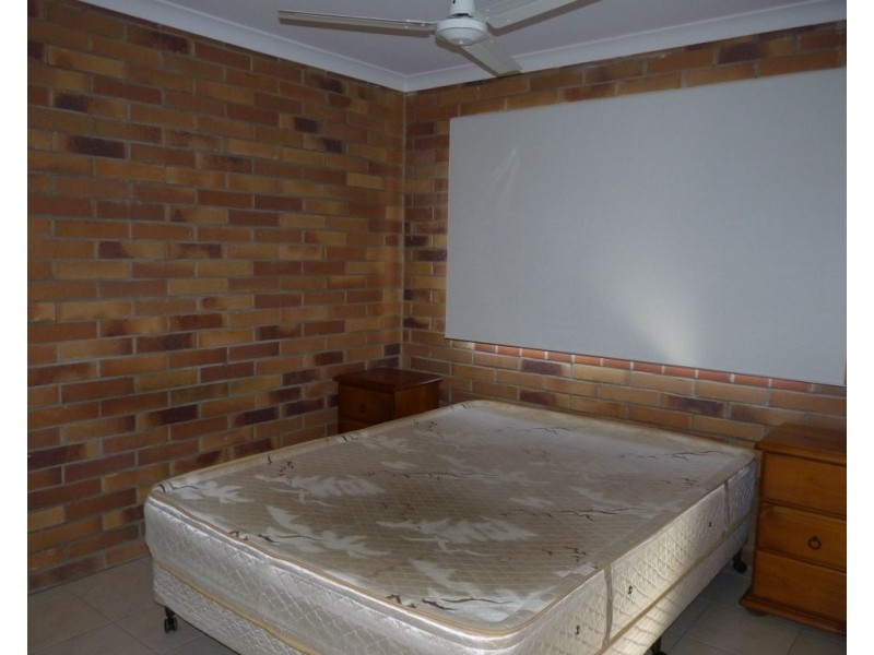 Unit 2, 2 Taylor Street, St George QLD 4487