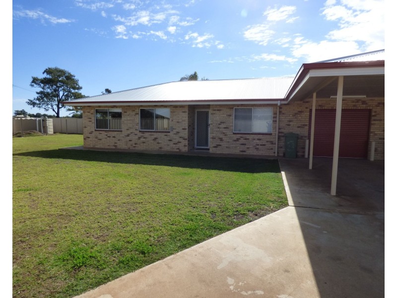 Unit 3, 2 Taylor Street, St George QLD 4487