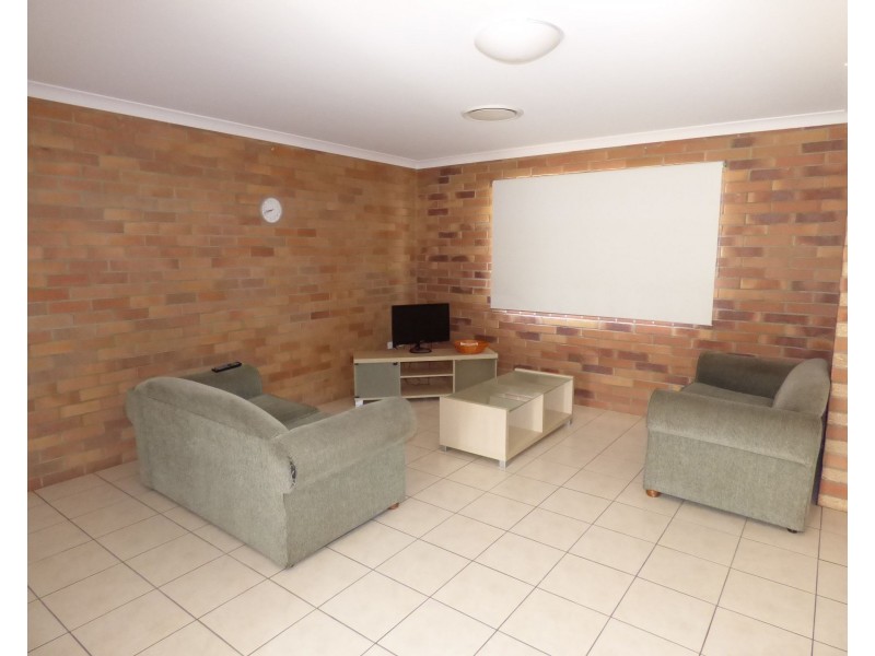 Unit 3, 2 Taylor Street, St George QLD 4487
