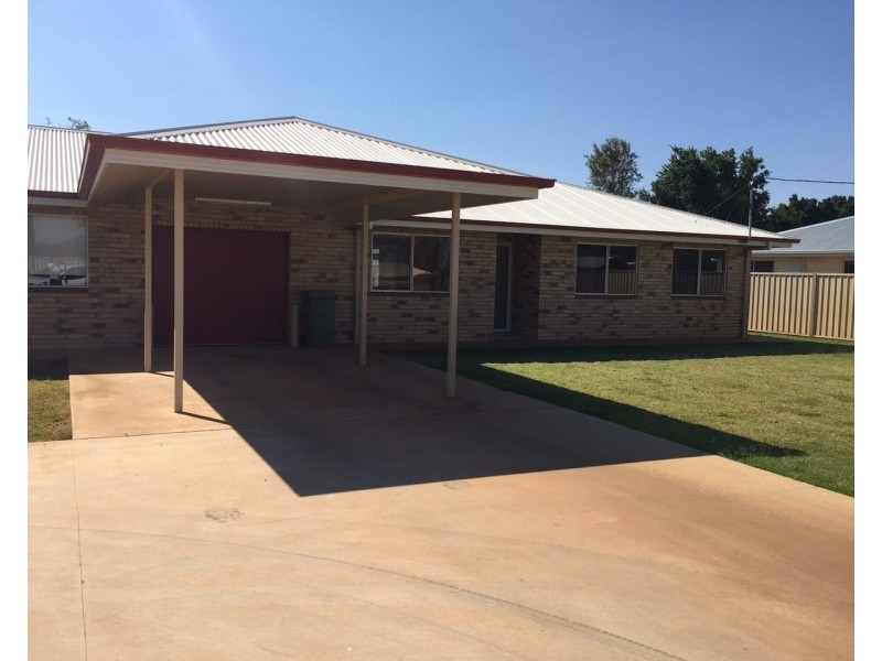 Unit 1, 2 Taylor Street, St George QLD 4487