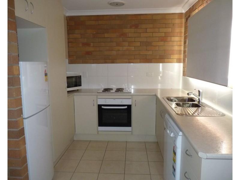 Unit 1, 2 Taylor Street, St George QLD 4487
