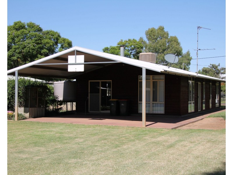 9 Carnation Avenue, St George QLD 4487