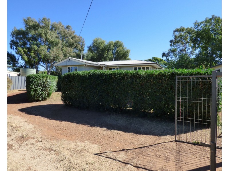 12 Robert Street, St George QLD 4487