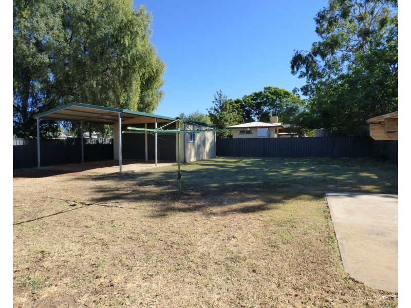 12 Robert Street, St George QLD 4487