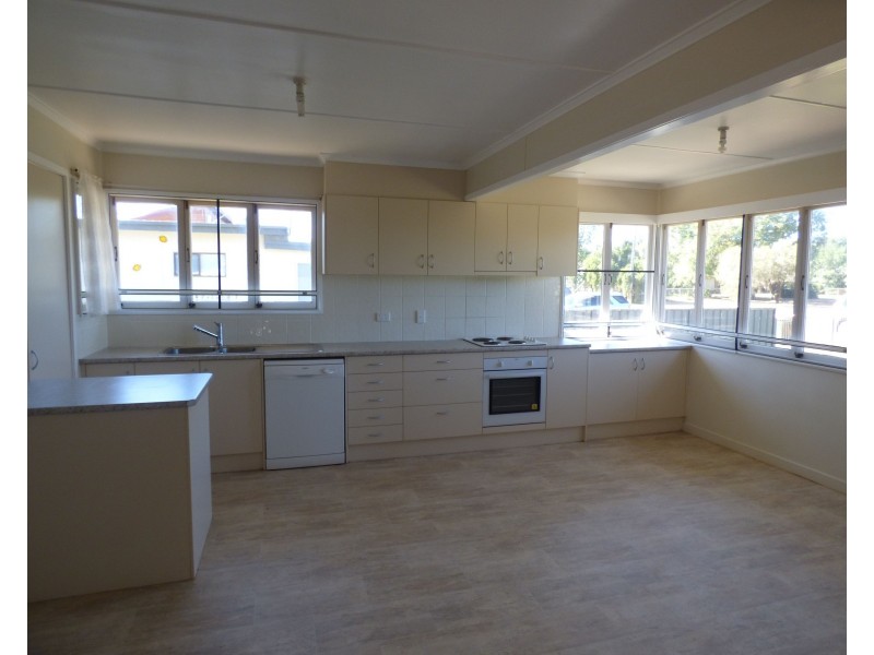 12 Robert Street, St George QLD 4487