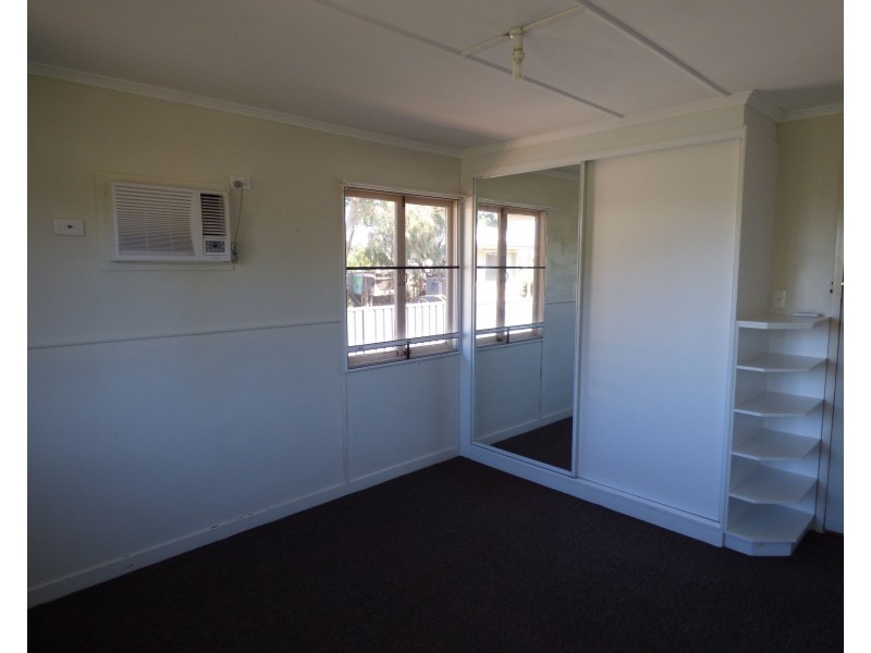 12 Robert Street, St George QLD 4487