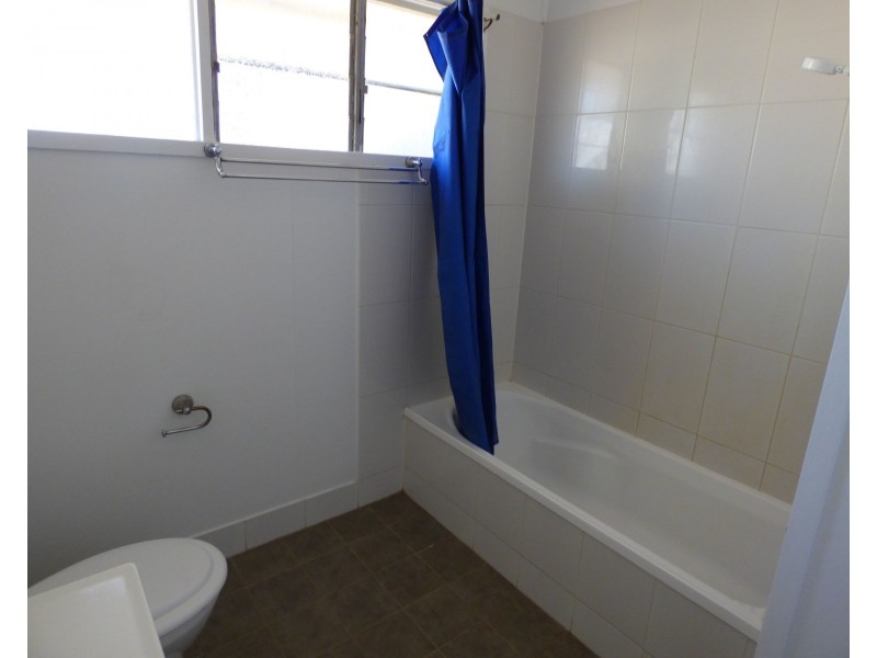 12 Robert Street, St George QLD 4487