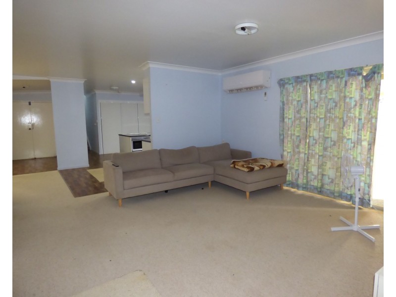 75 Church Street, St George QLD 4487