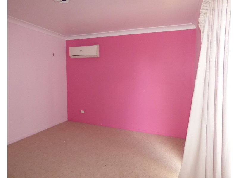 75 Church Street, St George QLD 4487