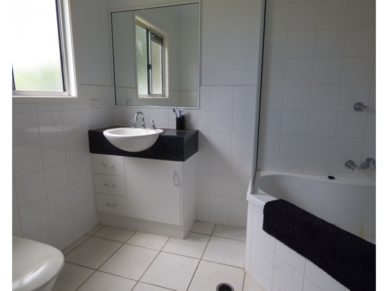 75 Church Street, St George QLD 4487