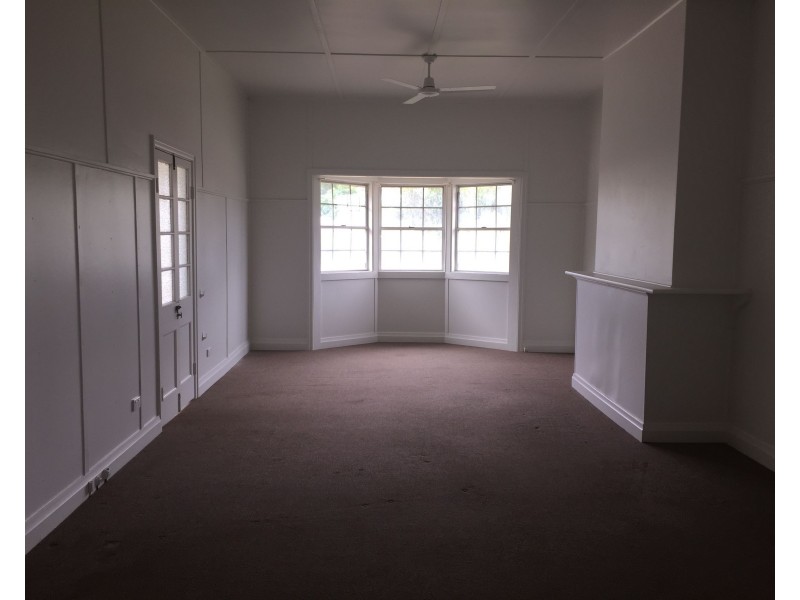6 Wattle Drive, St George QLD 4487