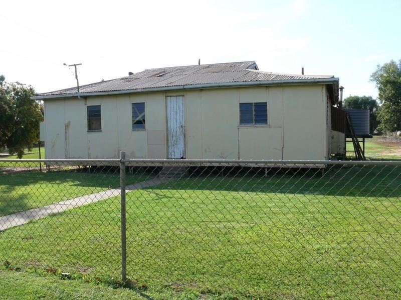 27 Alfred Street, St George QLD 4487