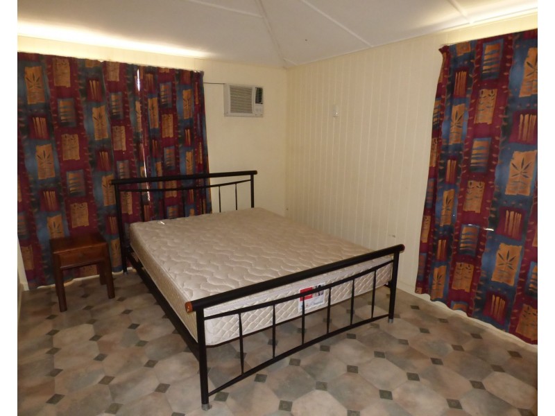 Unit 1, 164 Victoria Street, St George QLD 4487