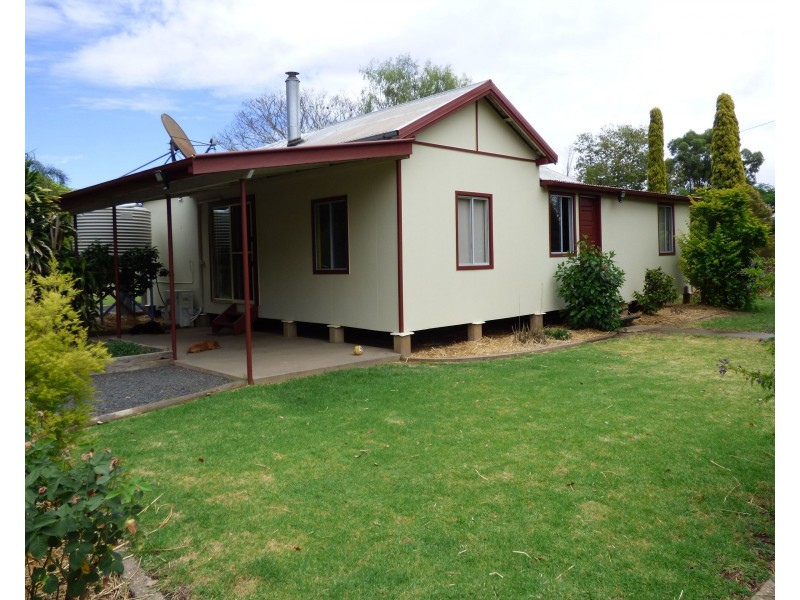 70 Scott Street, St George QLD 4487