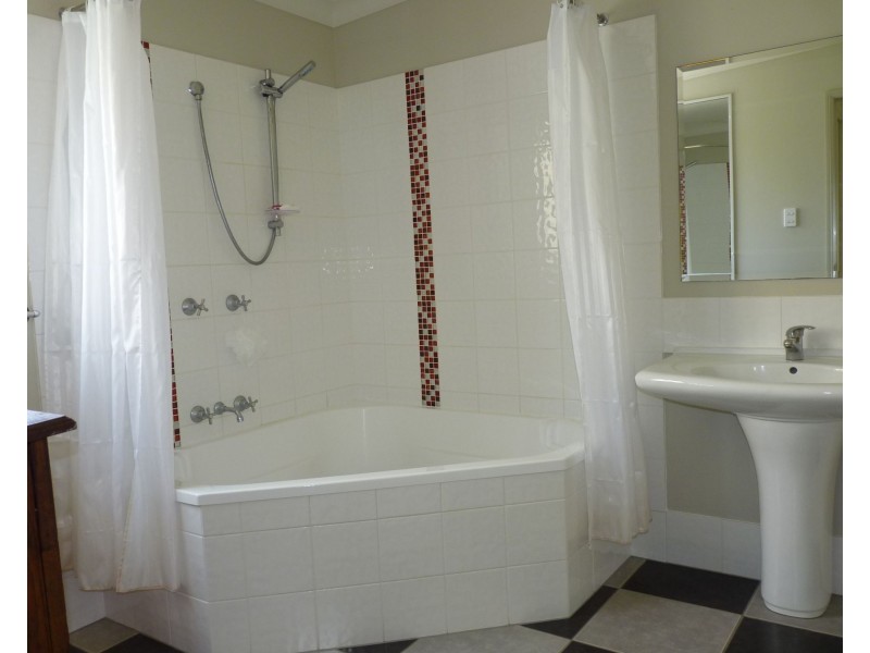 70 Scott Street, St George QLD 4487