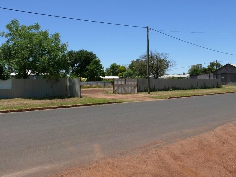 176 Victoria Street, St George QLD 4487