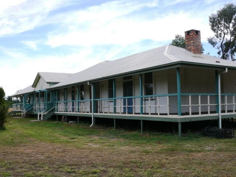 22-24 Boronia Avenue, St George QLD 4487