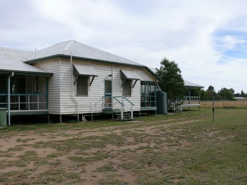 22-24 Boronia Avenue, St George QLD 4487