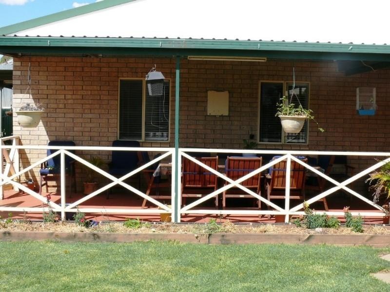 9 Elizabeth Street, St George QLD 4487