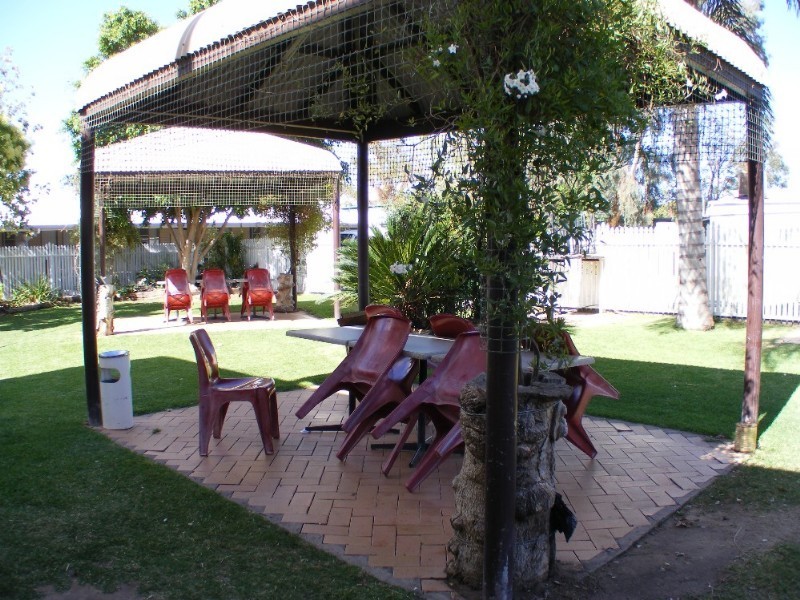 DIRRANBANDI PUB Railway Street, Dirranbandi QLD 4486