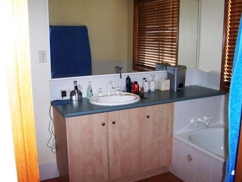 21 Taylor Street, St George QLD 4487