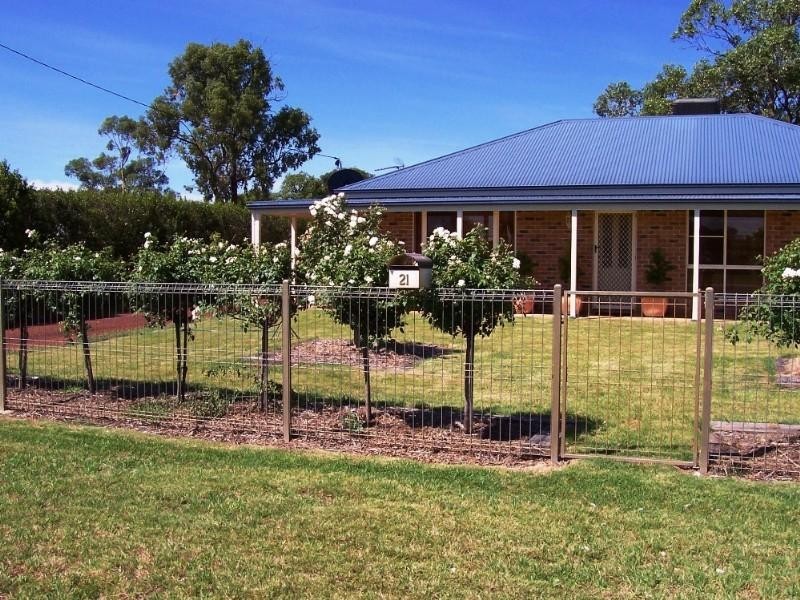 21 Taylor Street, St George QLD 4487