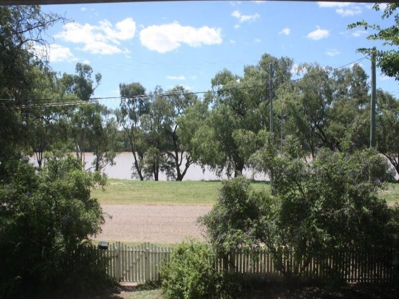 16 The Terrace, St George QLD 4487