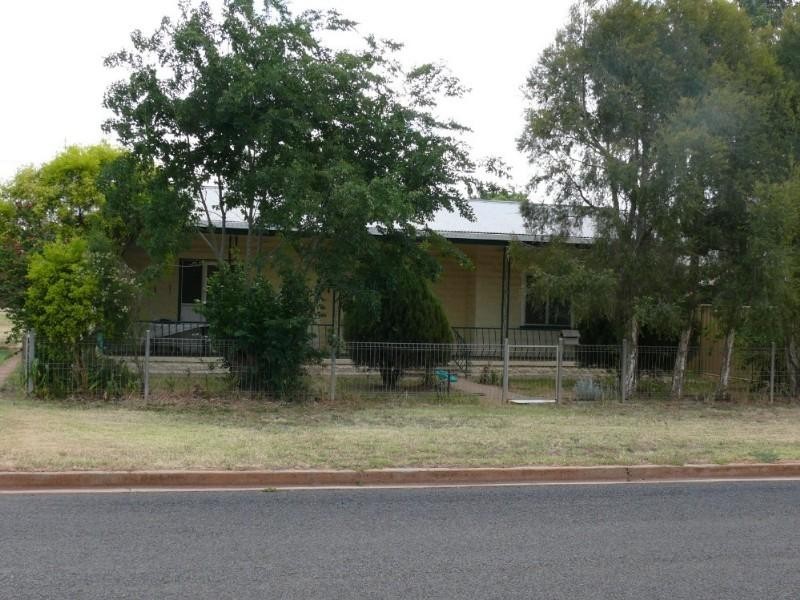 82 Scott Street, St George QLD 4487