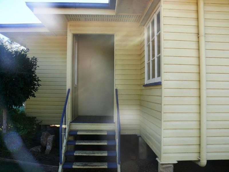 41 Church Street, St George QLD 4487