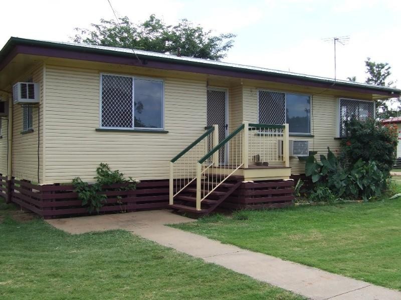 11 Margaret Street, St George QLD 4487