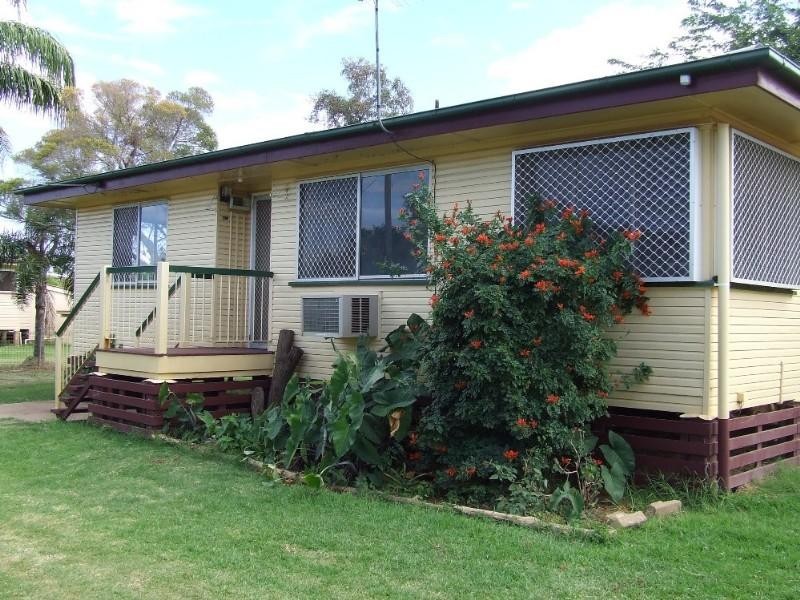 11 Margaret Street, St George QLD 4487