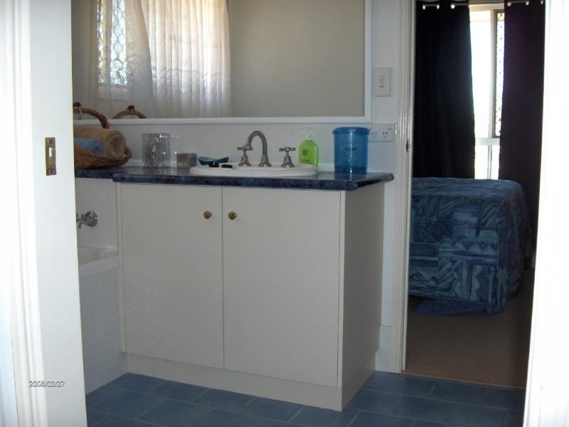 17 Taylor Street, St George QLD 4487