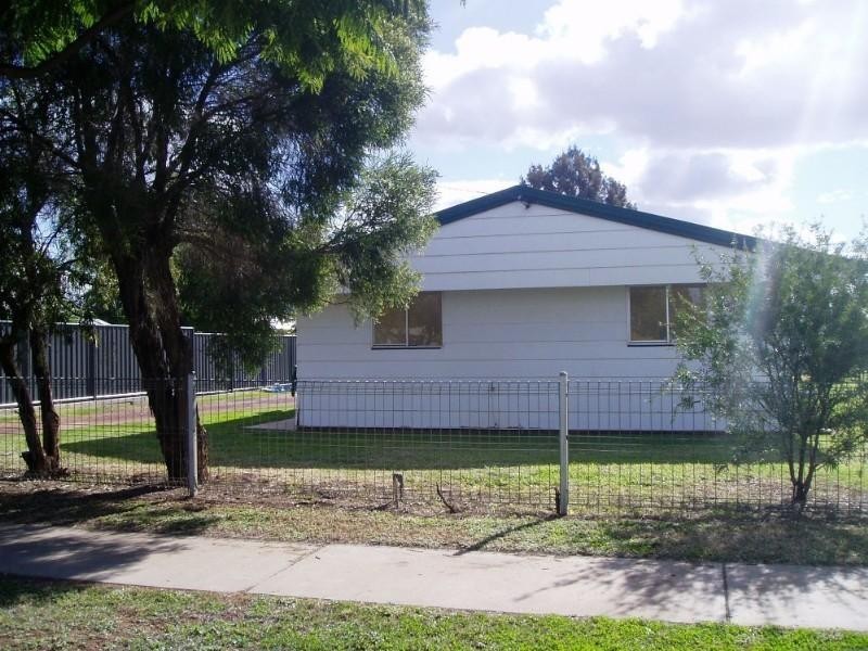 203 Victoria Street, St George QLD 4487