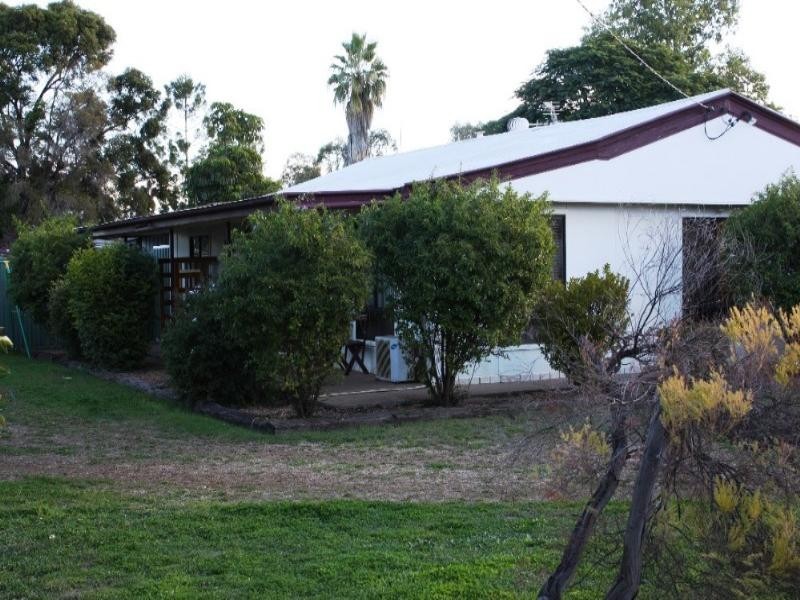 16 Murchinson Street, St George QLD 4487