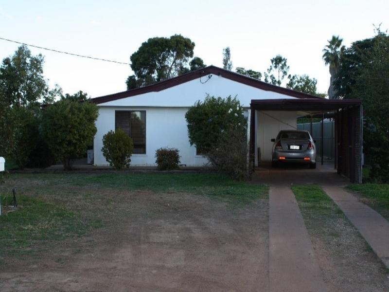 16 Murchinson Street, St George QLD 4487