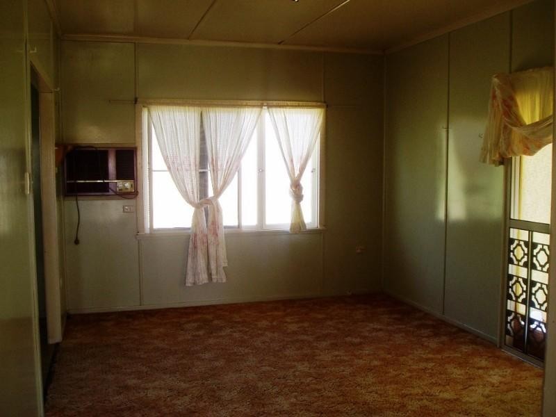 90 Alfred Street, St George QLD 4487