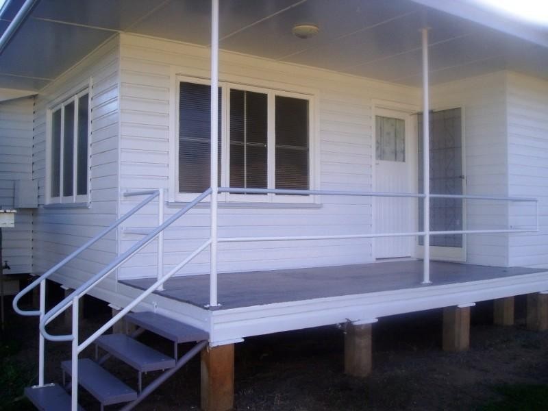 90 Alfred Street, St George QLD 4487