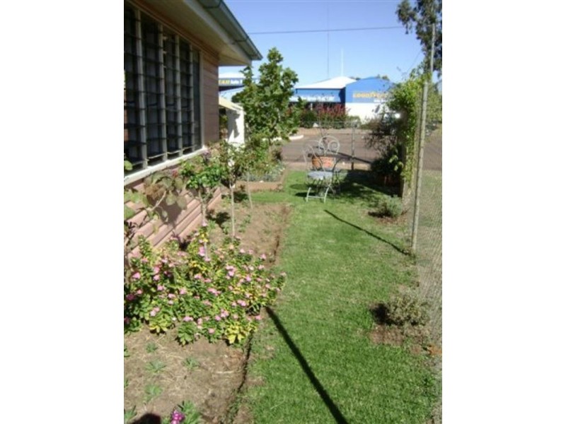 13 Grey Street, St George QLD 4487