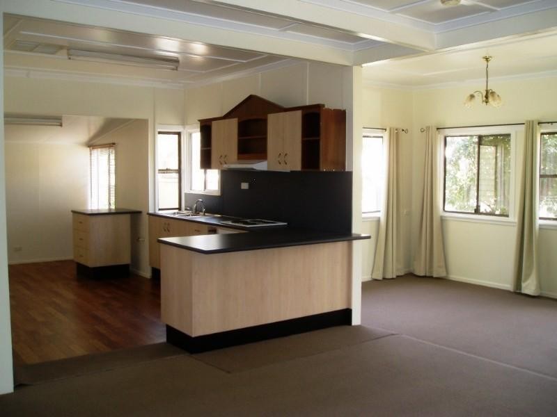 73 Grey Street, St George QLD 4487