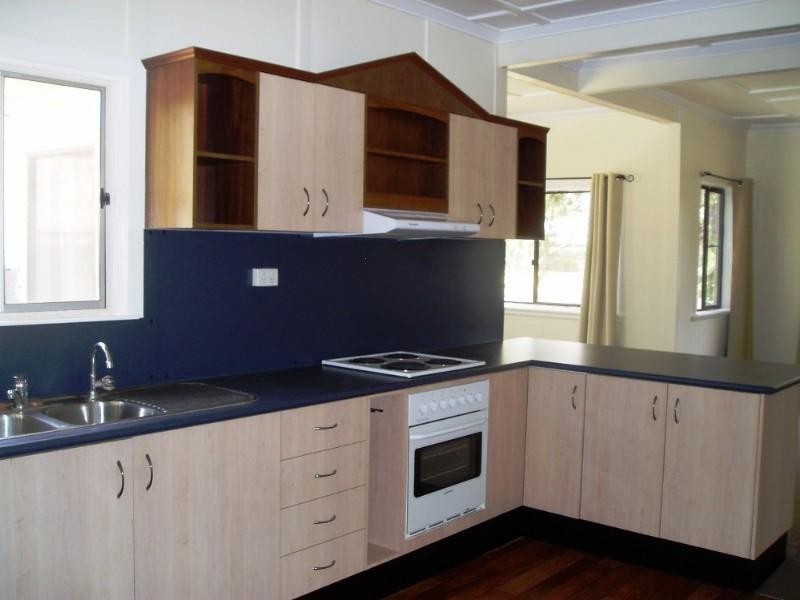 73 Grey Street, St George QLD 4487
