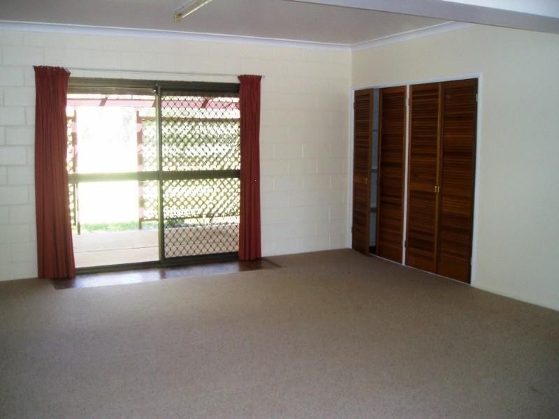 4 Isles Street, St George QLD 4487