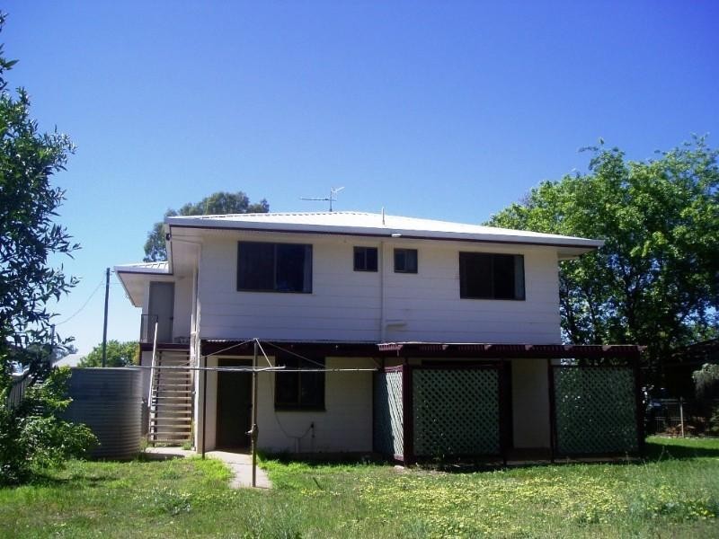 4 Isles Street, St George QLD 4487